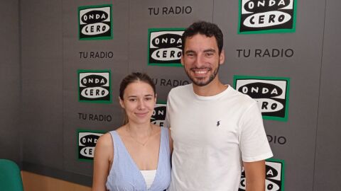 D&aacute;ria y Aaron Aznar. 