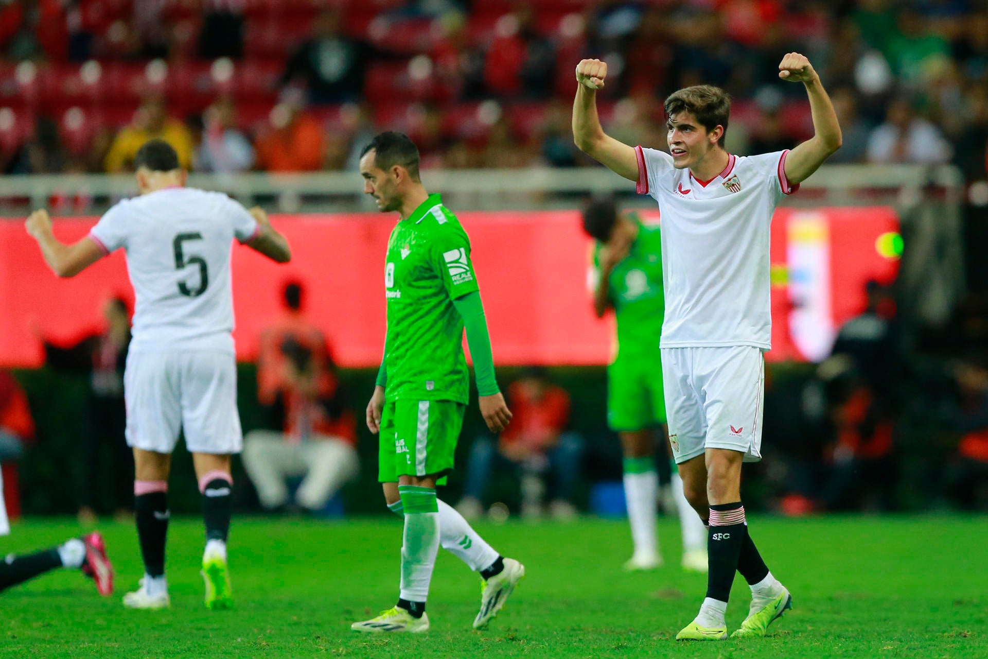 El Sevilla se lleva el derbi mexicano El Sevilla se lleva el derbi mexicano