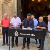 El alcalde de Elche y el rector de Santa María firman el acuerdo de colaboración para la rehabilitación de la basílica