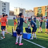 Un momento del encuentro entre el Atlético Saguntino y el Yeclano Deportivo Un momento del encuentro entre el Atlético Saguntino y el Yeclano Deportivo