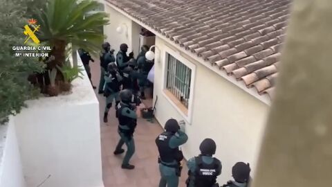 La Guardia Civil de Altea desmantela un grupo criminal dedicado a la plantaci&oacute;n de marihuana tipo indoor