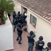 La Guardia Civil de Altea desmantela un grupo criminal dedicado a la plantación de marihuana tipo indoor La Guardia Civil de Altea desmantela un grupo criminal dedicado a la plantación de marihuana tipo indoor