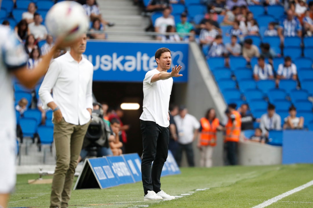 Xabi Alonso renueva con el Bayer Leverkusen alemán hasta el año 2026 Xabi Alonso renueva con el Bayer Leverkusen alemán hasta el año 2026