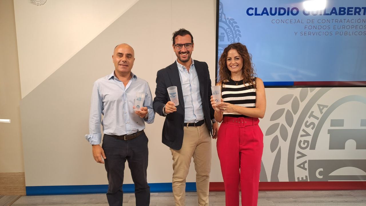 Elche repartirá 30.000 vasos reutilizables para reducir los plásticos durante las fiestas patronales Elche repartirá 30.000 vasos reutilizables para reducir los plásticos durante las fiestas patronales