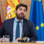 López Miras: "No existe la posibilidad de formar un gobierno alternativo, salvo que Vox se alíe con PSOE y Podemos"