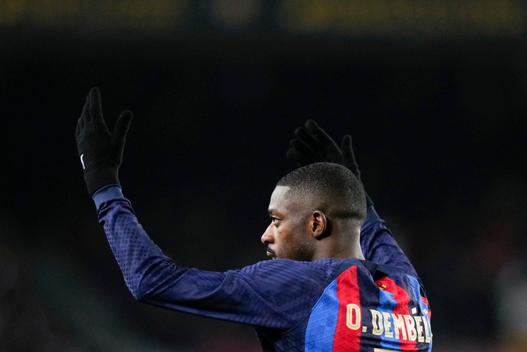 Dembélé ya está en París para firmar con el PSG Dembélé ya está en París para firmar con el PSG