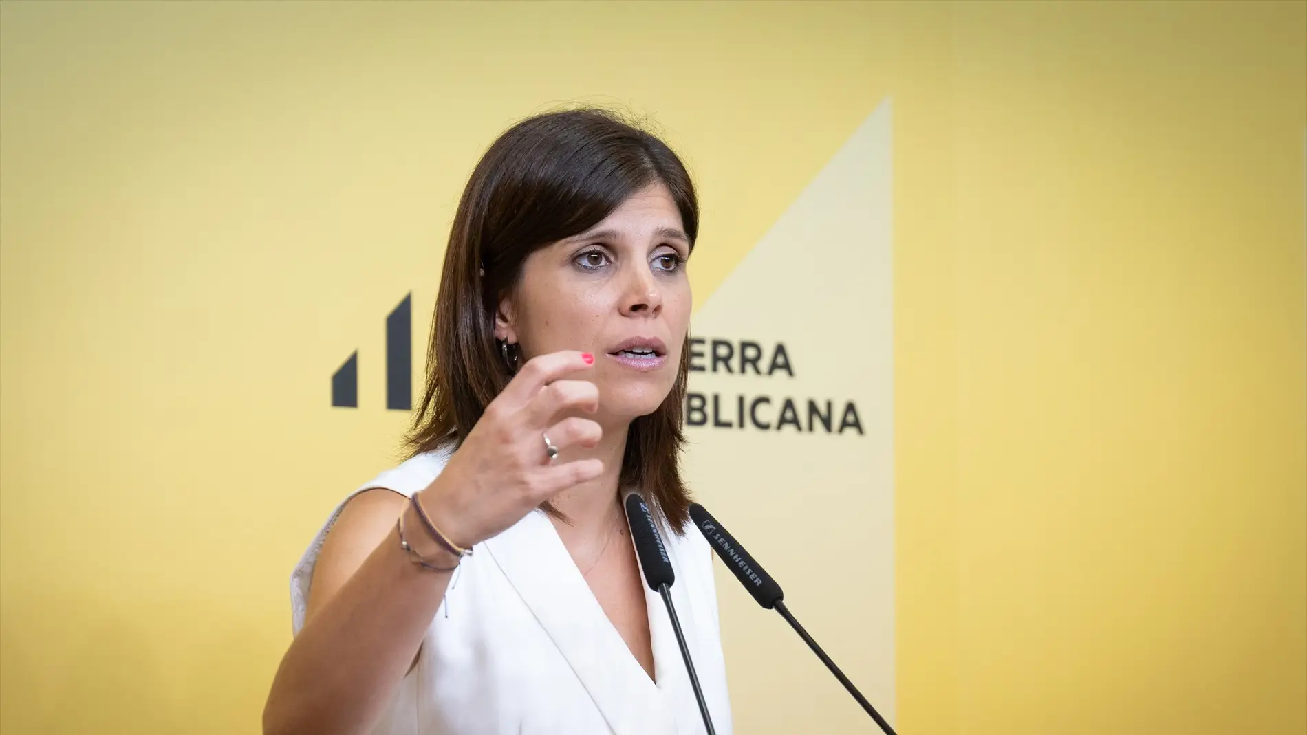 ERC promete ser "razonable, pero exigente" y avisa al PSOE de que no aceptará "chantajes"
