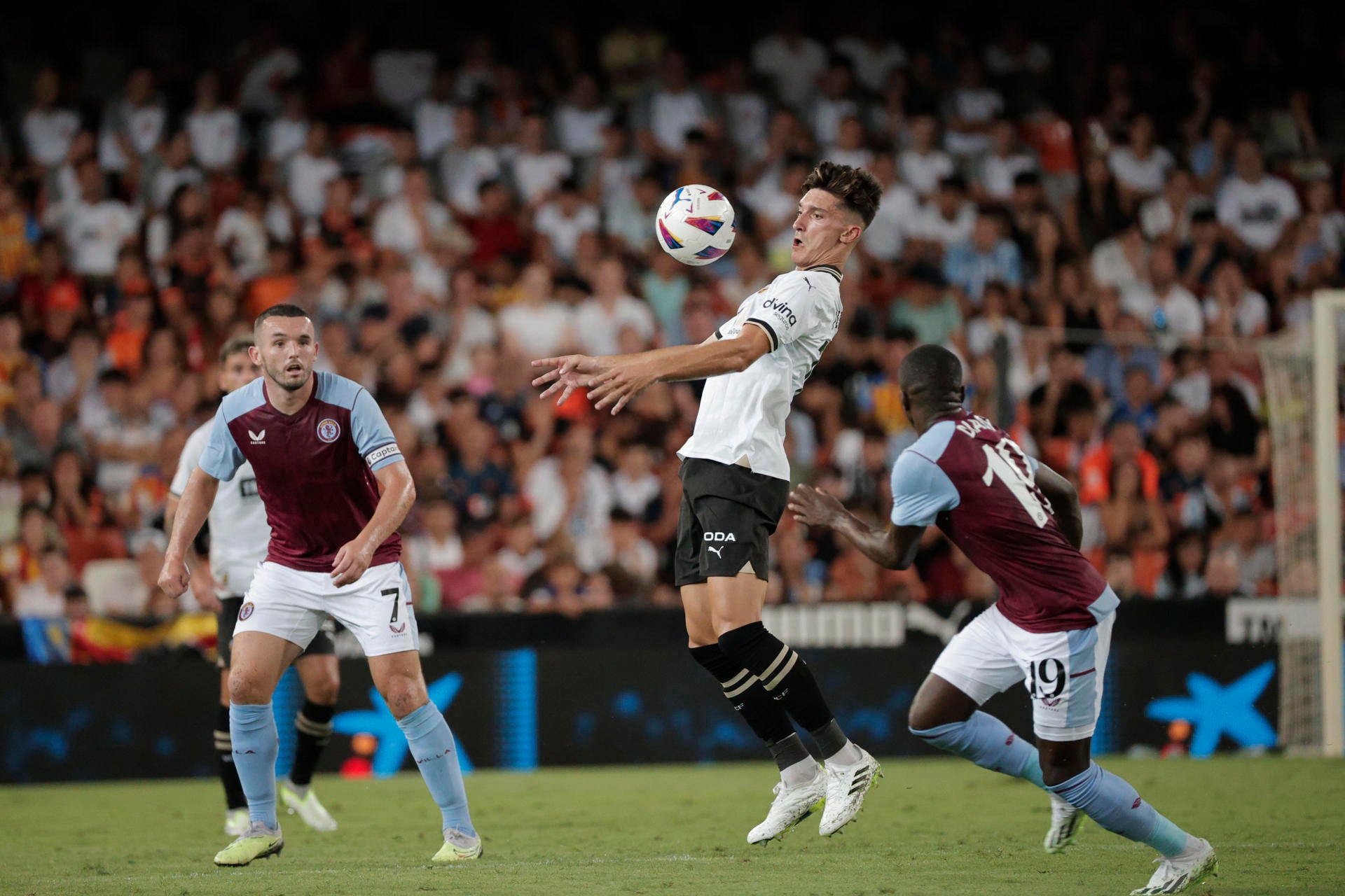 El Valencia CF perdió en Mestalla en el partido previo antes del inicio oficial de la temporada El Valencia CF perdió en Mestalla en el partido previo antes del inicio oficial de la temporada