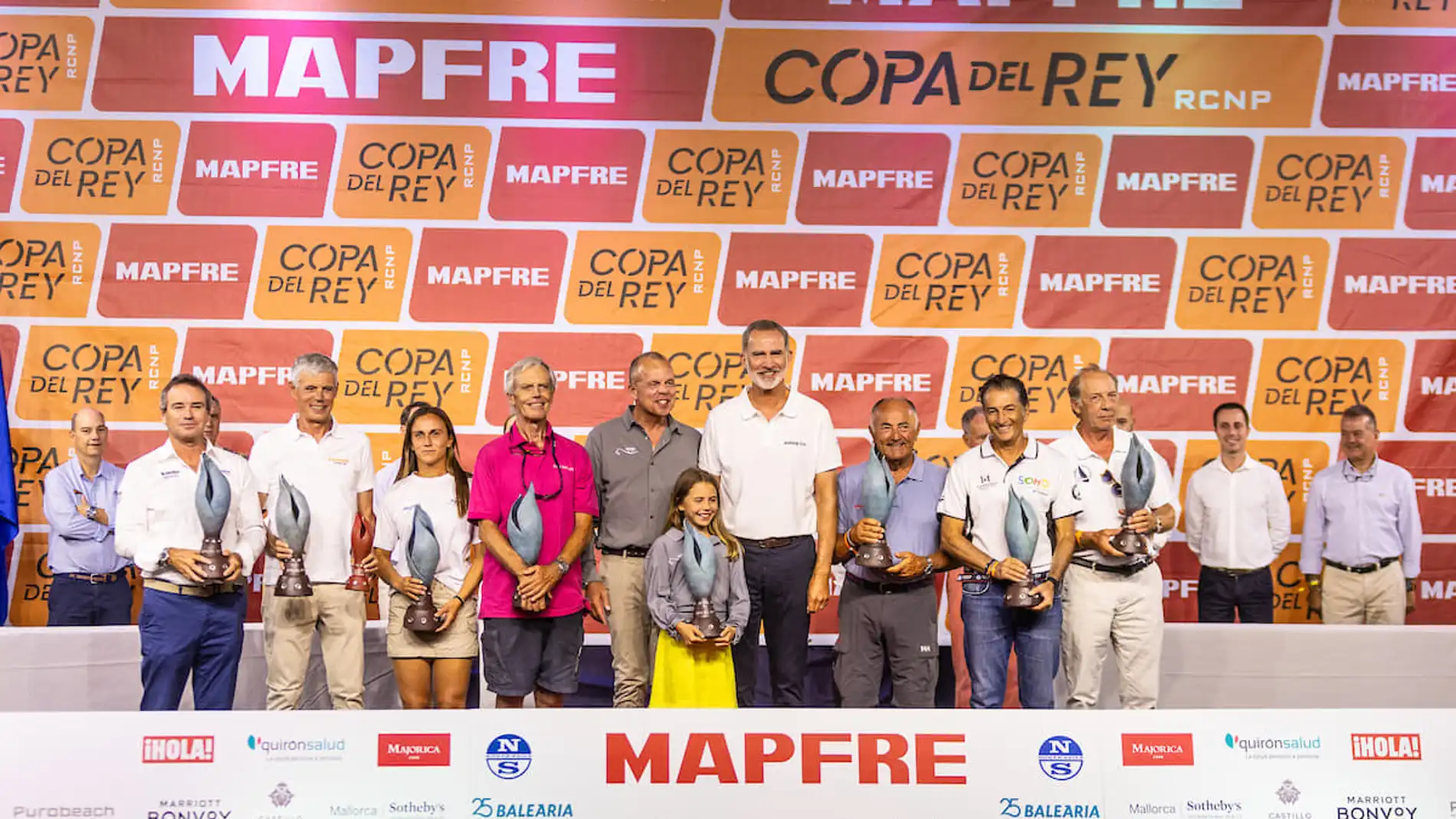 El Rey Felipe VI llega por primera vez al podio de la Copa del Rey MAPFRE de vela. 