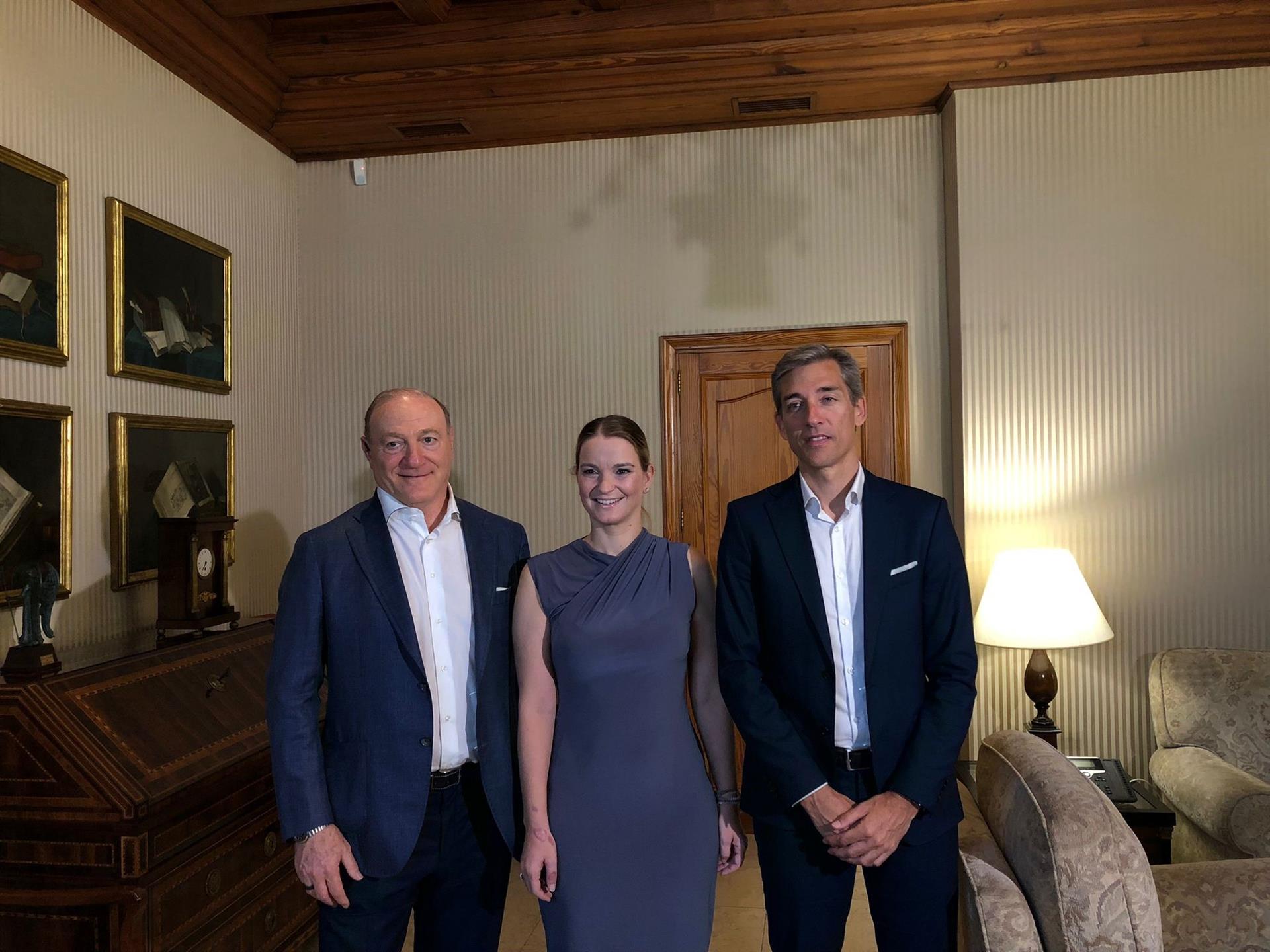 El RCD Mallorca proyecta que el estadio de Son Moix "sea un espacio donde ocurran cosas más allá del fútbol" El RCD Mallorca proyecta que el estadio de Son Moix "sea un espacio donde ocurran cosas más allá del fútbol"