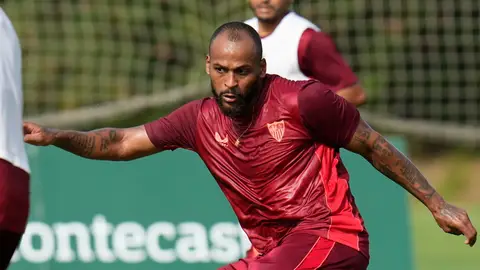 Marcao, en un entrenamiento con el Sevilla. Marcao, en un entrenamiento con el Sevilla.