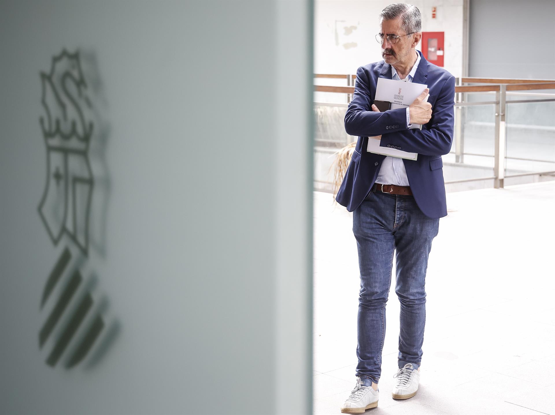 Cargos del Botànic en Emergencias piden su cese mientras Mazón agradece su "responsabilidad" Cargos del Botànic en Emergencias piden su cese mientras Mazón agradece su "responsabilidad"