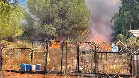 Parcela ardiendo en Huerta del Hambre (Bonares) Parcela ardiendo en Huerta del Hambre (Bonares)