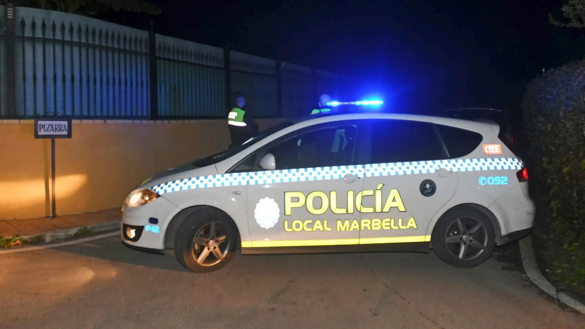 Imagen de archivo de un coche patrulla de la policía local de Marbella.