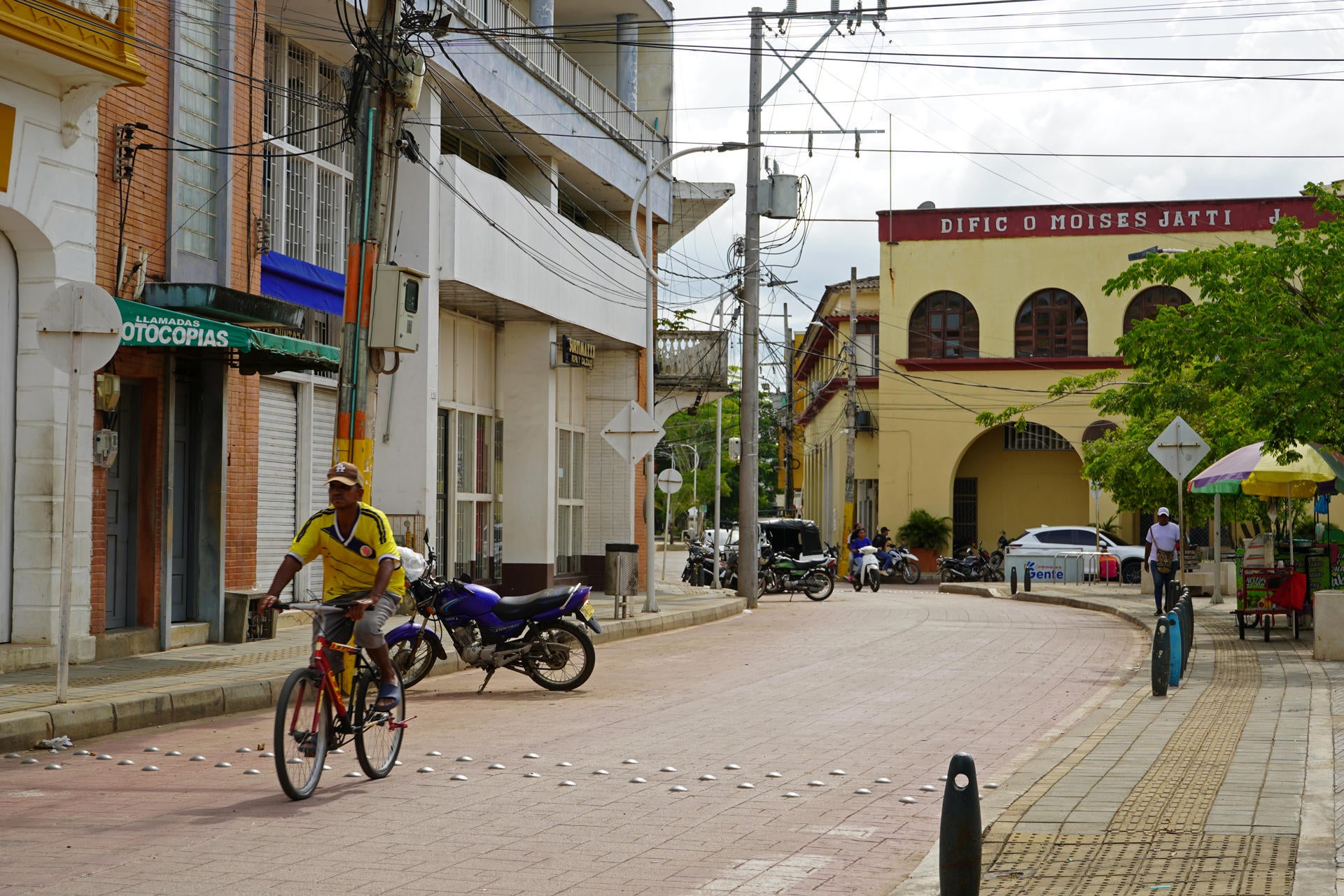 El pueblo colombiano de Lorica llora al médico asesinado en Tailandia y pide justicia El pueblo colombiano de Lorica llora al médico asesinado en Tailandia y pide justicia