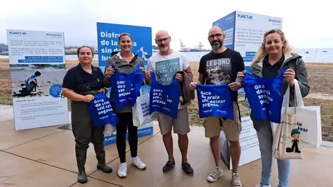 "Goza da praia", una campaña para concienciar a los bañistas sobre el cuidado de los arenales Hablamos sobre esta campaña con Gonzalo Mora, portavoz del Departamento de Responsabilidad Social Corporativa de A Fundación.