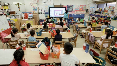 Los ni&ntilde;os espa&ntilde;oles quieren ser futbolistas o polic&iacute;as y las ni&ntilde;as profesoras o veterinarias, seg&uacute;n un estudio