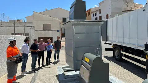 Entran en funcionamiento los nuevos contenedores soterrados de La Nucía Entran en funcionamiento los nuevos contenedores soterrados de La Nucía