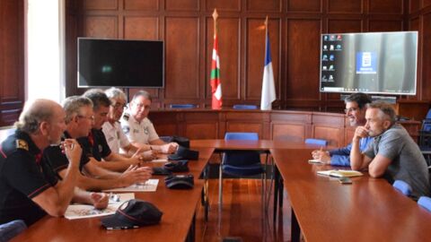 Reuni&oacute;n entre el Ayuntamiento de San Sebasti&aacute;n, la Guardia Municipal y la Ertzaintza