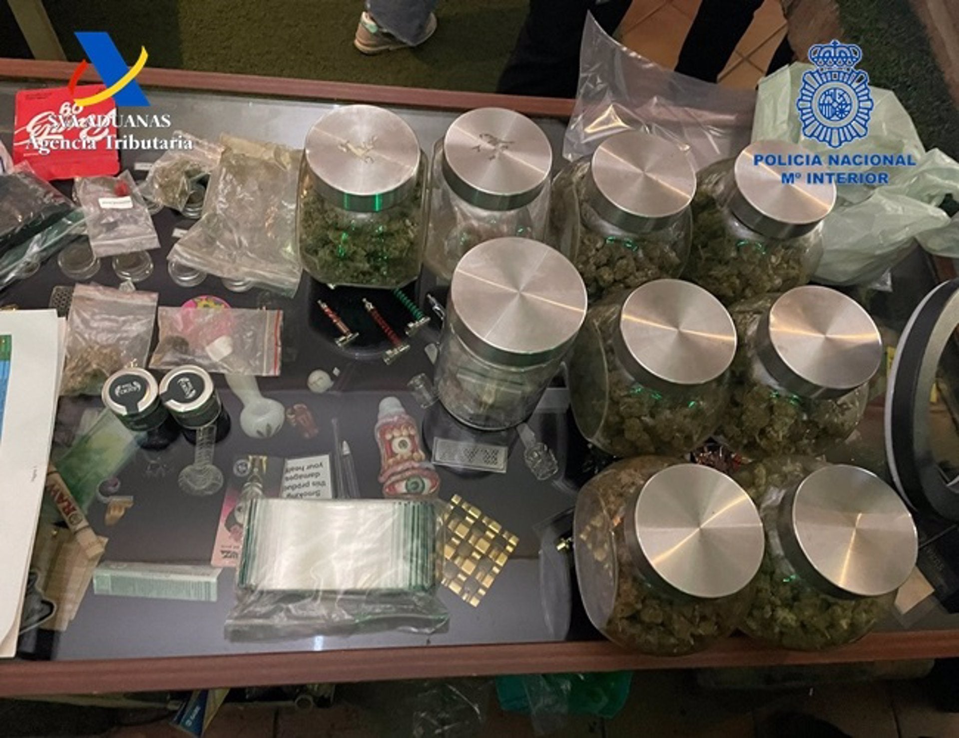 Desmantelado un punto de venta de drogas instalado en un club de cannabis en Dos Hermanas Desmantelado un punto de venta de drogas instalado en un club de cannabis en Dos Hermanas