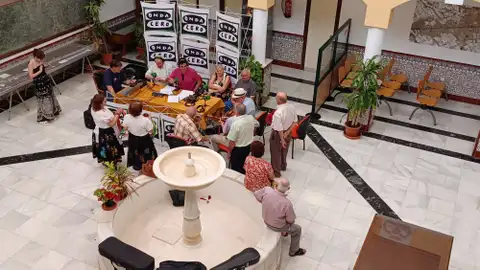 Vista aérea del programa especial de Más de Uno Almería en el Ayuntamiento de Vícar Onda Cero Almería
