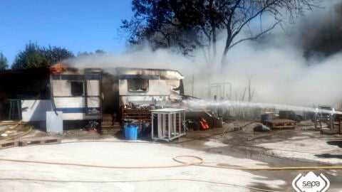 Aparatoso incendio en las inmediaciones del Pol&iacute;gono de Silvota
