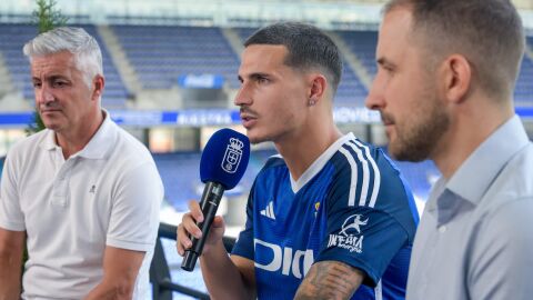 Jaime Seoane, en su presentaci&oacute;n como jugador del Oviedo