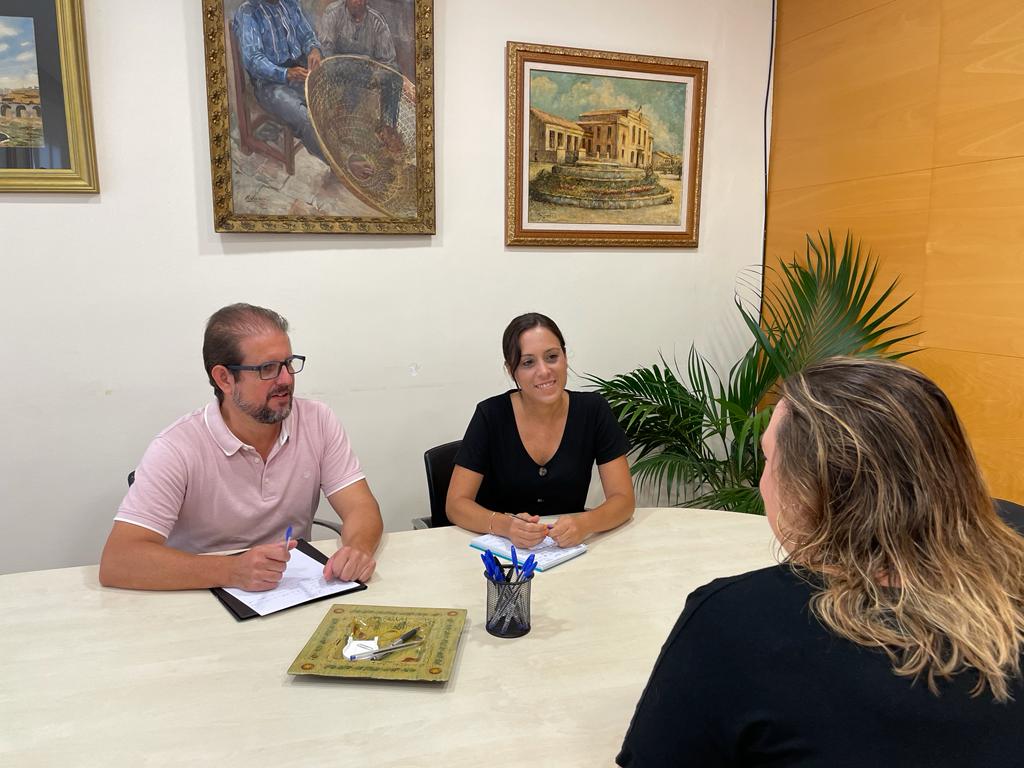 El Ayuntamiento abre una oficina de información urbanística en el Grao El Ayuntamiento abre una oficina de información urbanística en el Grao