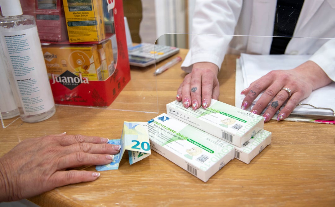 La covid vuelve a repuntar en verano con casos leves y sin impacto en los hospitales La covid vuelve a repuntar en verano con casos leves y sin impacto en los hospitales