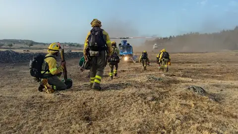 Estabilizado el incendio forestal de Valencia de Alcántara que habría afectado a 410 hectáreas Estabilizado el incendio forestal de Valencia de Alcántara que habría afectado a 410 hectáreas