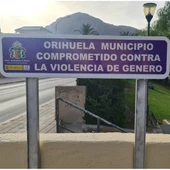 Igualdad elimina las pintadas realizadas en las señales contra la violencia de género Igualdad elimina las pintadas realizadas en las señales contra la violencia de género