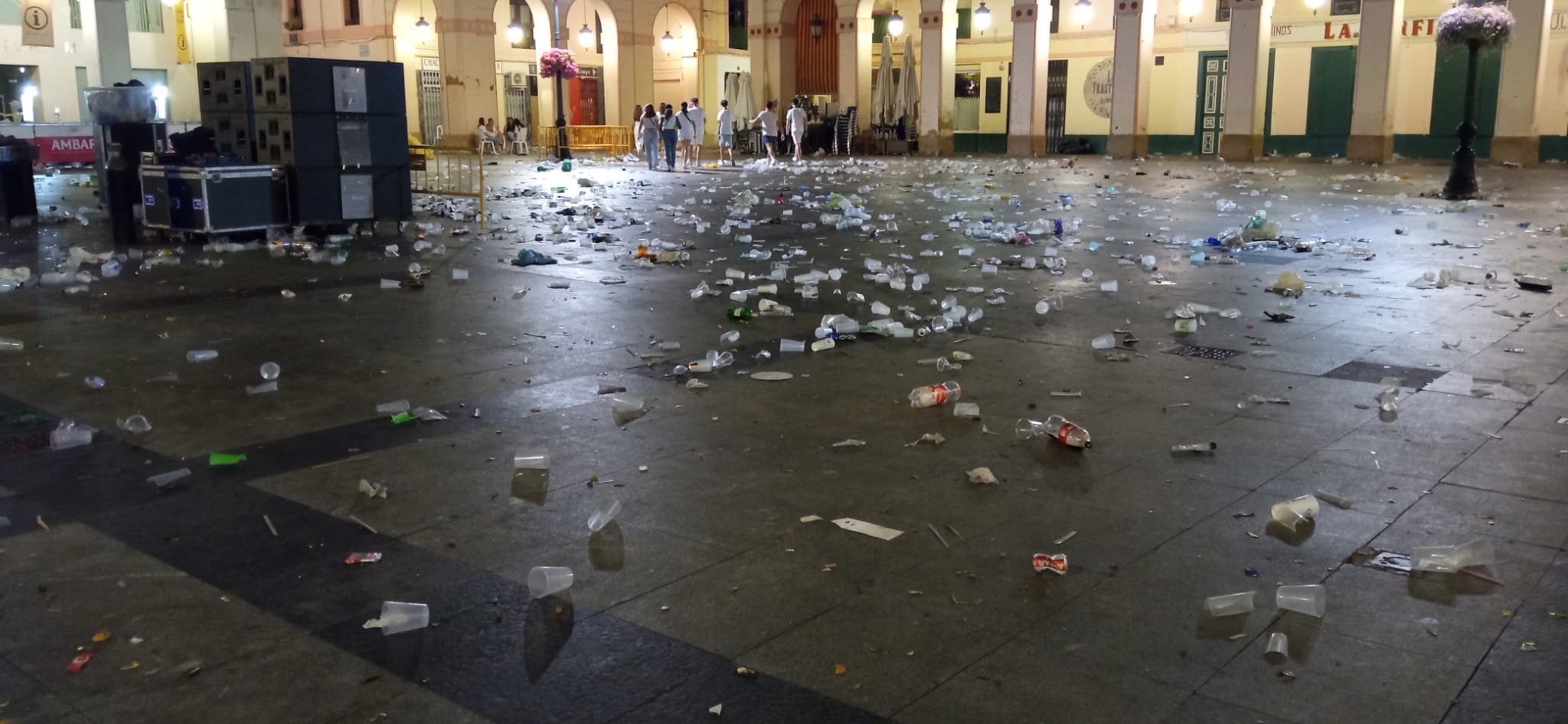 Recogidas 142 toneladas de residuos en los dos primeros días de fiestas en Huesca Recogidas 142 toneladas de residuos en los dos primeros días de fiestas en Huesca