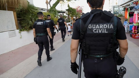 La Guardia Civil ha detenido a una mujer en Sant Antoni de Portmany por robo con violencia