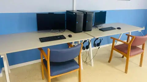 La Residencia Municipal de Mayores de Campo Real cuenta con una nueva sala de informática Ordenadores de la nueva sala de informática de la Residencia Municipal de Mayores de Campo Real