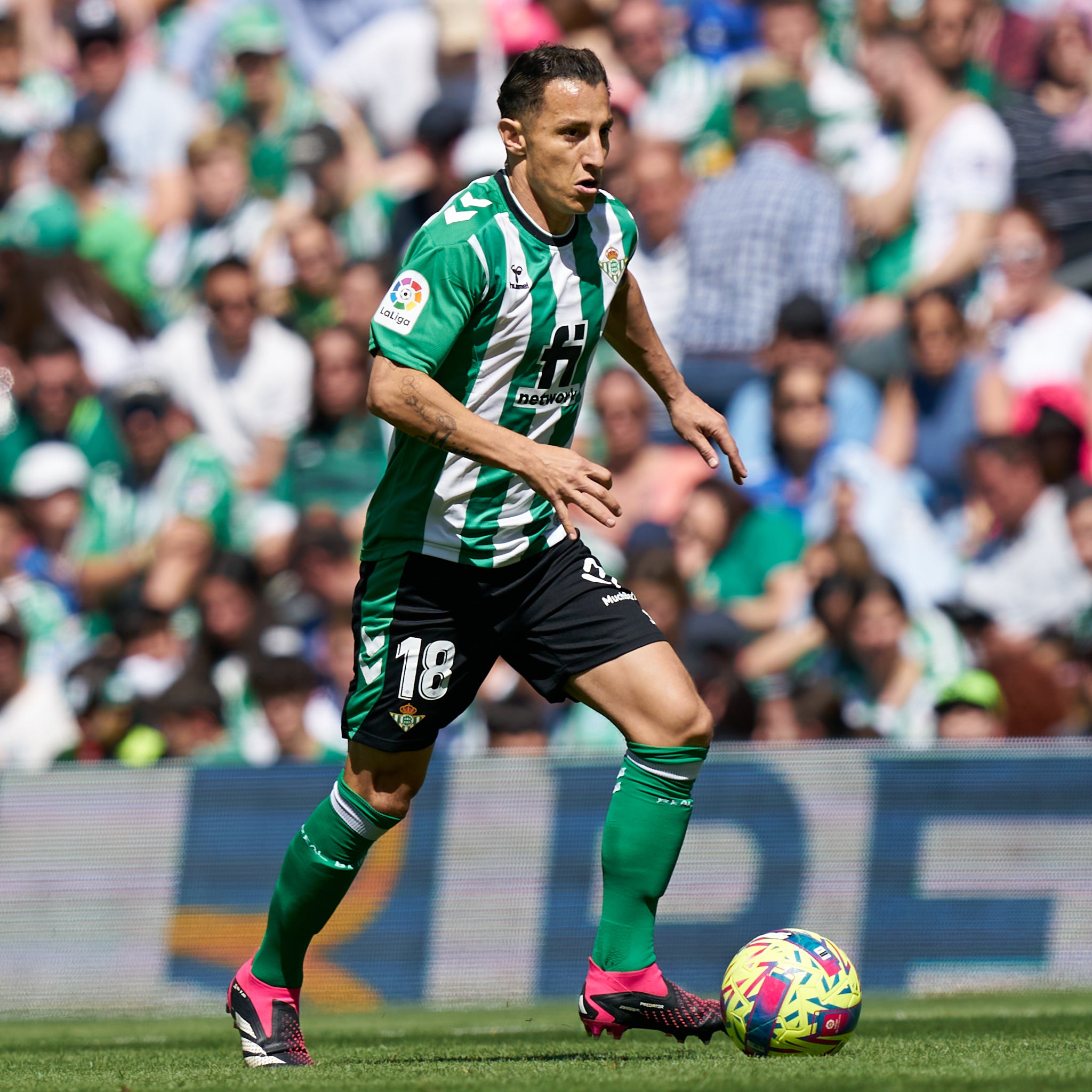 Guardado toma el relevo de Joaquín en la capitanía del Betis Guardado toma el relevo de Joaquín en la capitanía del Betis