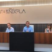Pleno extraordinario del Ayuntamiento de Peñiscola, presidido por el alcalde, Andrés Martínez.