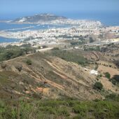 Cerca de 100 inmigrantes intentan entrar en Ceuta y solo lo consiguen una decena