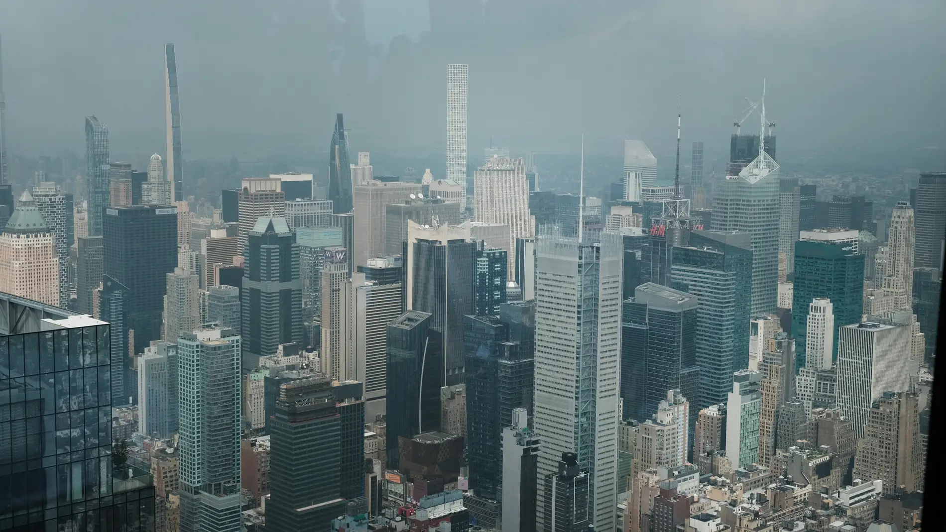 Los rascacielos de Nueva York sustituyen a los trabajadores por robots para limpiar sus ventanas