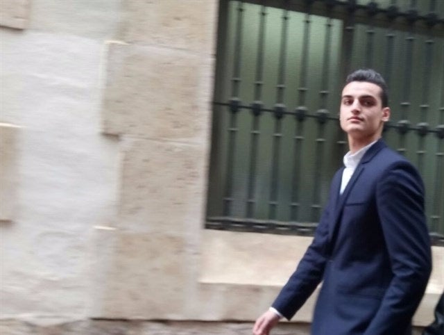 MrGranBomba, el exyoutuber de la famosa broma del 'caranchoa', tendrá que indemnizar al repartidor con 20.000 euros MrGranBomba, el exyoutuber de la famosa broma del 'caranchoa', tendrá que indemnizar al repartidor con 20.000 euros