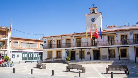 Fotografía de archivo de la fachada del Ayuntamiento de Perales de Tajuña. Fotografía de archivo de la fachada del Ayuntamiento de Perales de Tajuña.