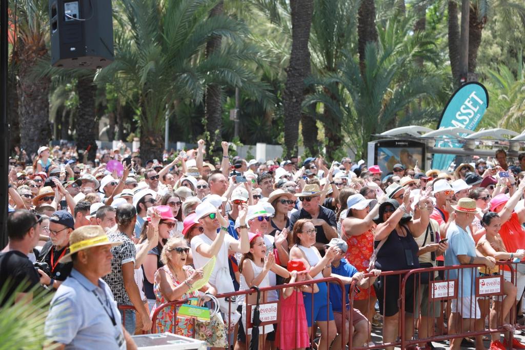 Poca sombra y muchas luces en la fiestas de Elche Poca sombra y muchas luces en la fiestas de Elche