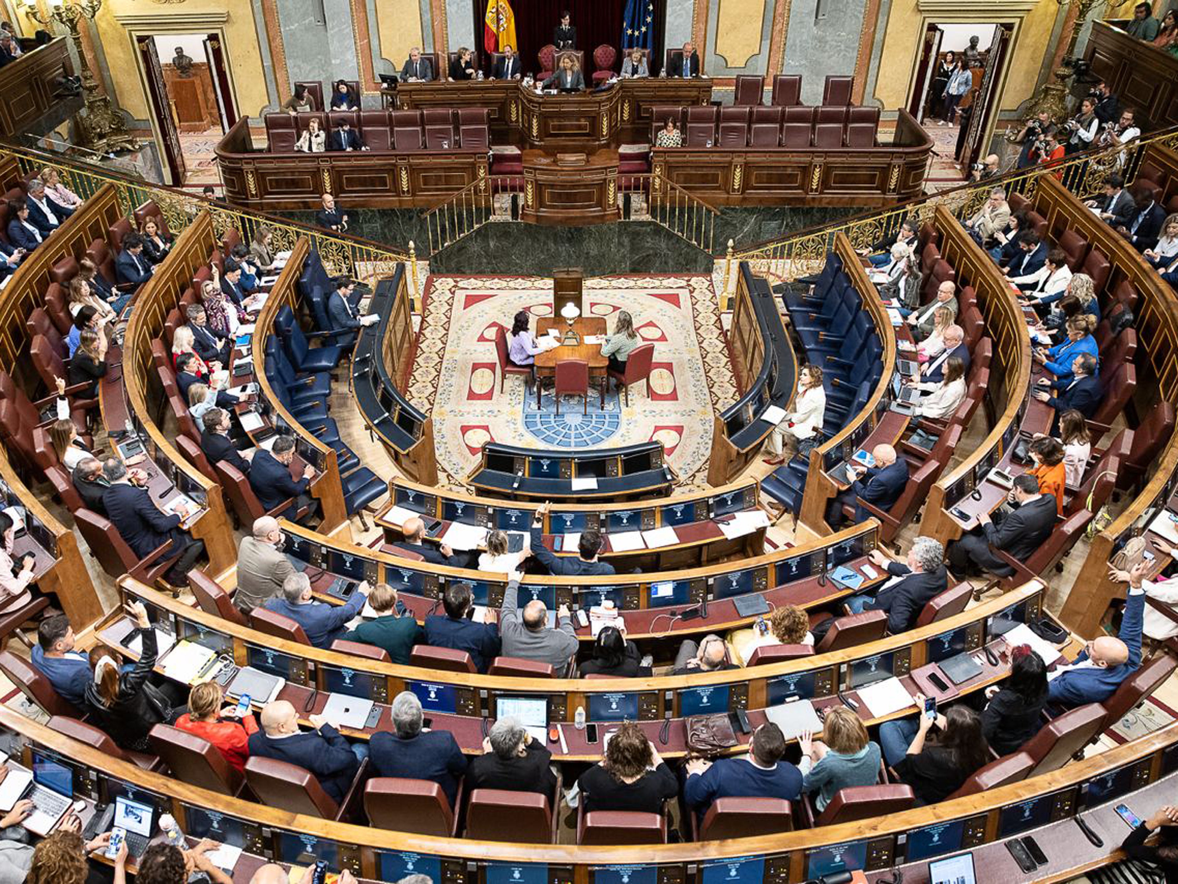 Junts es reuneix telemàticament aquest dijous a primera hora per decidir si vota a favor de la Mesa presidida pel PSOE Junts es reuneix telemàticament aquest dijous a primera hora per decidir si vota a favor de la Mesa presidida pel PSOE