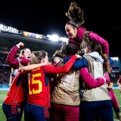 Un final de infarto llevan a España a la final del mundial