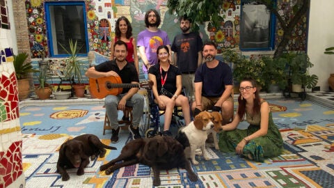 Rafael Trenas, Paula L&oacute;pez, Carolina Fern&aacute;ndez, Ernesto Hita y miembros de Acoda y La Casa azul