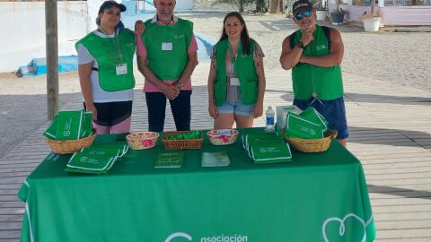 Stand de la AECC de Ceuta para prevenir el C&aacute;ncer de Piel