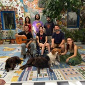 Rafael Trenas, Paula López, Carolina Fernández, Ernesto Hita y miembros de Acoda y La Casa Azul