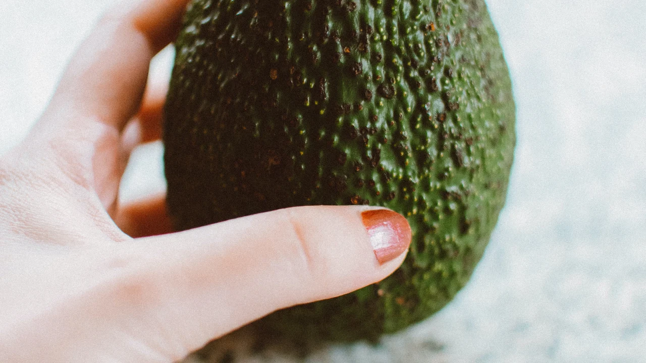 El truco para madurar un aguacate en solo unos minutos