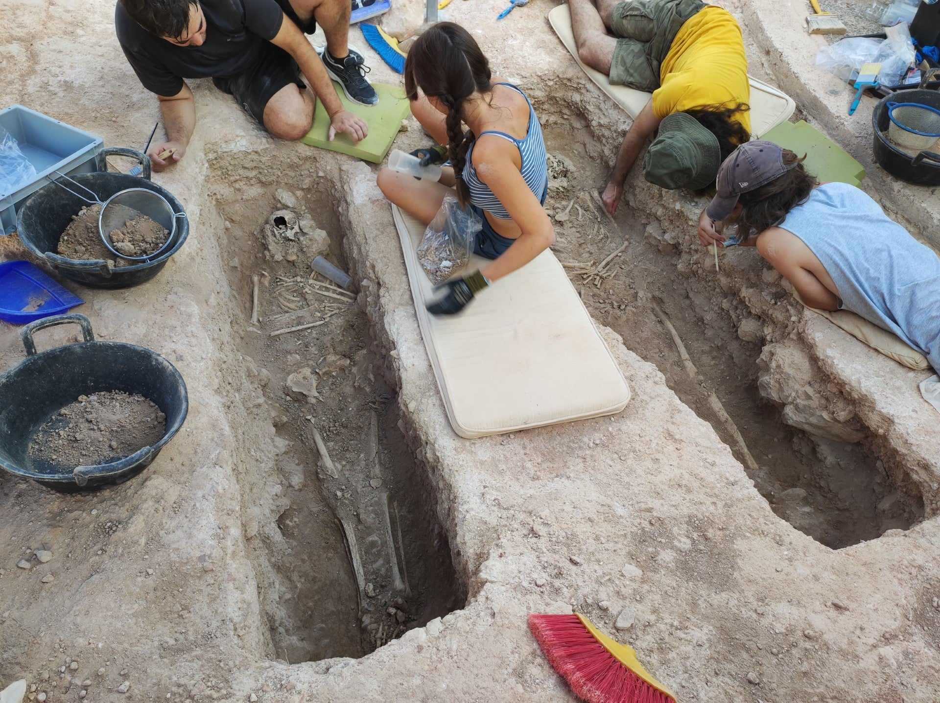 El Museo Arqueológico de Alicante sigue excavando en La Pobla d’Ifac de Calp El Museo Arqueológico de Alicante sigue excavando en La Pobla d’Ifac de Calp