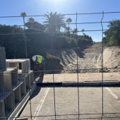 Obras del nuevo tramo de la senda litoral en Las Chapas