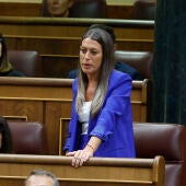 Miriam Nogueras de Junts, acata la Constitución, durante la sesión constitutiva del Congreso de las Cortes Generales de la XV Legislatura, este jueves en Madrid. 
